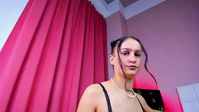 Freechat IzieCarter on StripChat