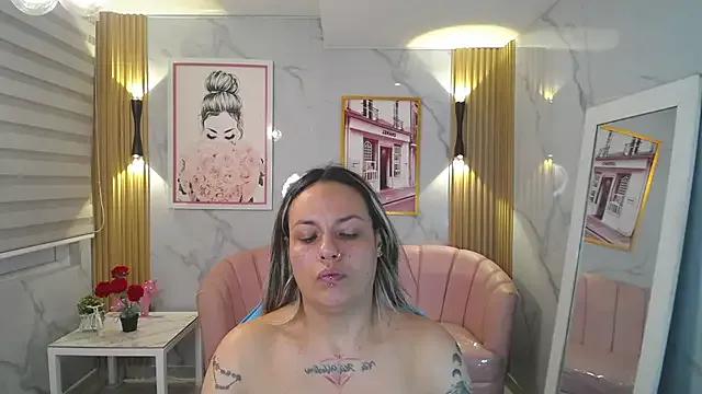 Jade_Jones_a — OIL TITS