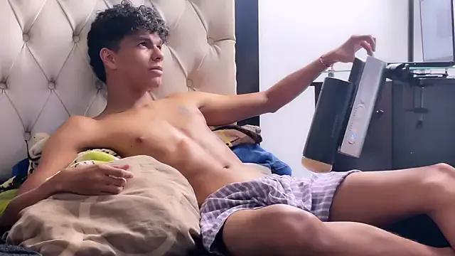 JamesDreams on StripChat