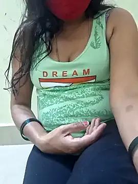jasminetaml on StripChat