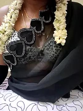 jasminetaml on StripChat