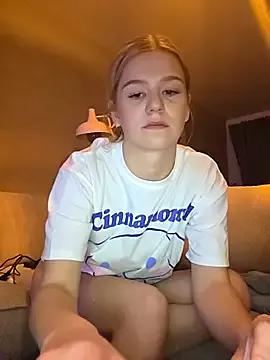 Freechat Jenniiibaby on StripChat