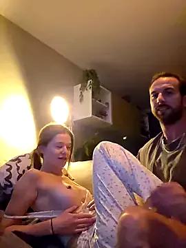 Freechat Jenniiibaby on StripChat