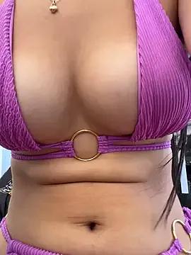 Freechat Juanita-Diaz on StripChat