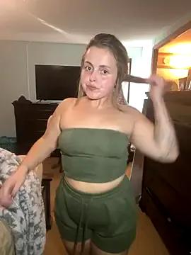 JuicyExxxperience on StripChat