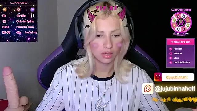 Freechat jujubinhahot on StripChat