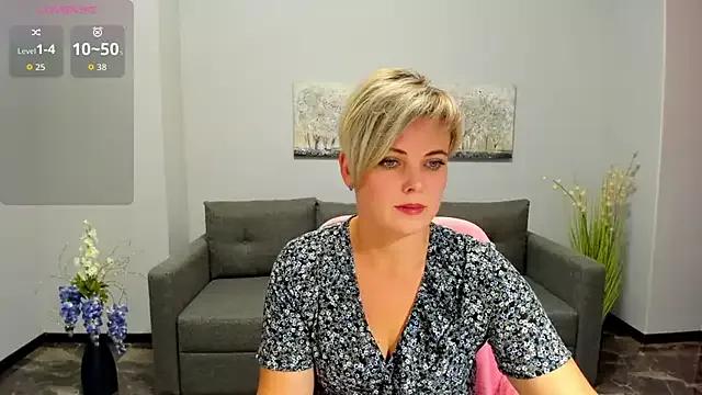 Julia_Wilsone on StripChat