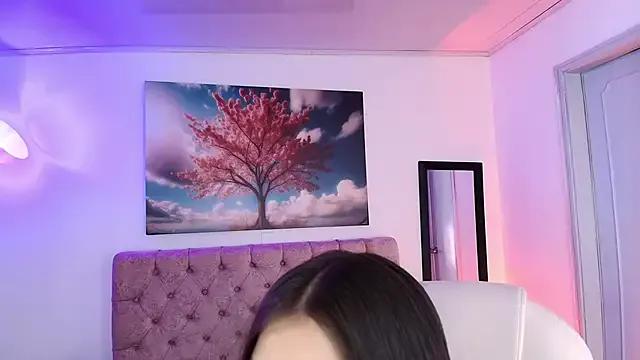 Julianaa_Castro_ on StripChat