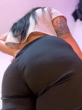 StripChat JulianaCastillo is Freechat JulianaCastillo — Fingers pussy