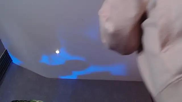 JuliaRose_ks on StripChat