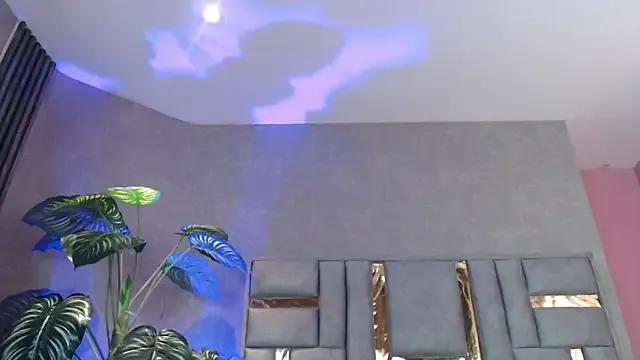 JuliaRose_ks on StripChat