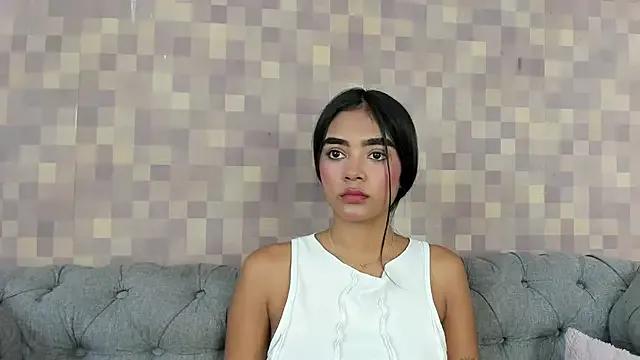 Freechat julieta_aguilar1 on StripChat