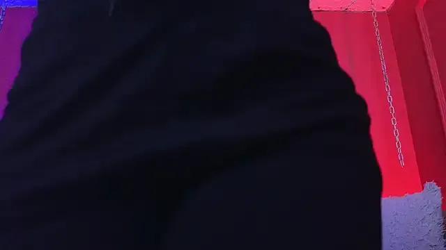 Julieta_Russell on StripChat