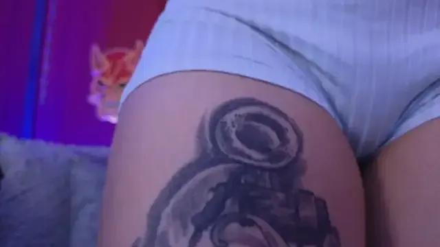 Julieta_Russell on StripChat