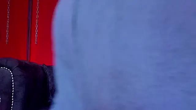 Julieta_Russell on StripChat