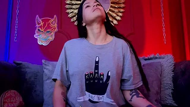 Julieta_Russell on StripChat