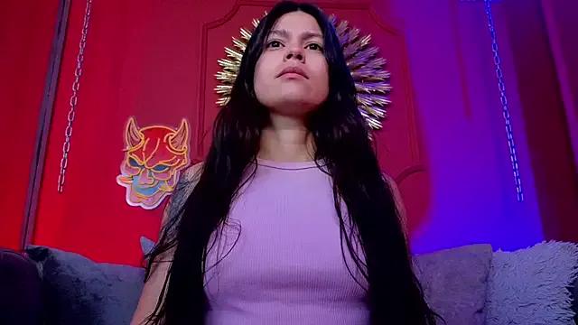 Julieta_Russell on StripChat