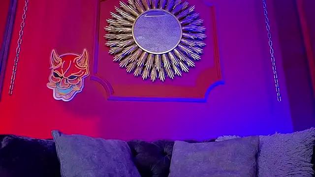 Julieta_Russell on StripChat