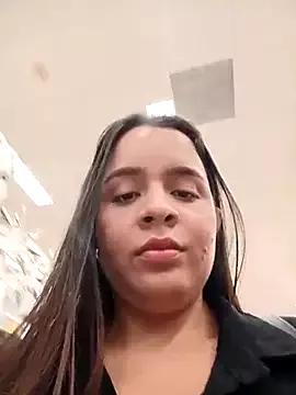 Freechat Julieth_hot-69 on StripChat