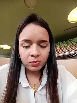 Freechat Julieth_hot-69 on StripChat