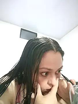 Julietta_1602 on StripChat
