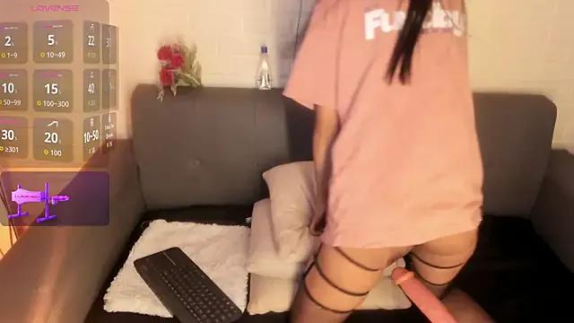 Freechat karina_gomez_18 on StripChat