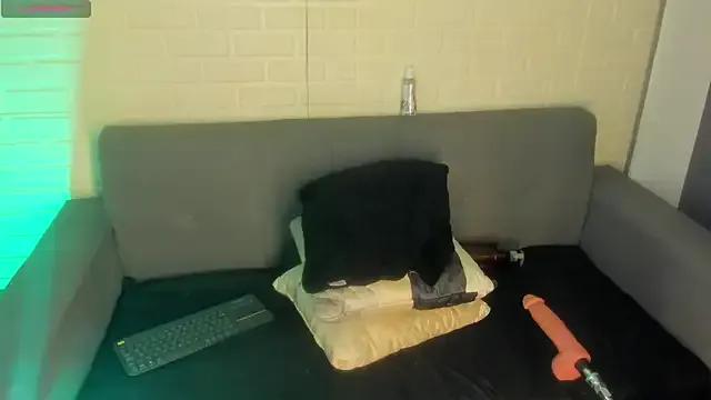 Freechat karina_gomez_18 on StripChat