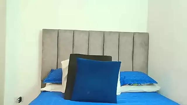 karina_lewis_ on StripChat