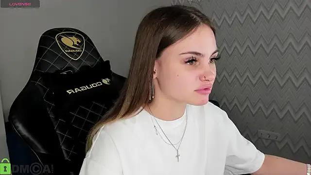 Freechat KarinaBroks on StripChat