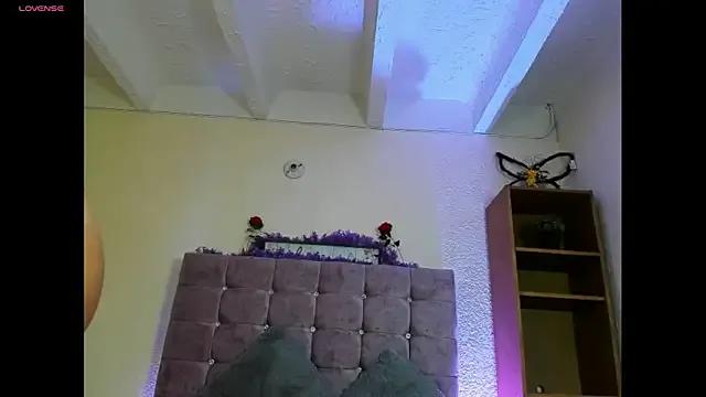 Freechat karol_rose on StripChat