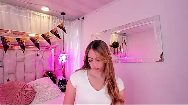 Katalina_Evans on StripChat 