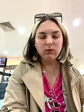 KateBurlesk on StripChat