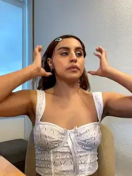 Freechat Katee_Jones on StripChat