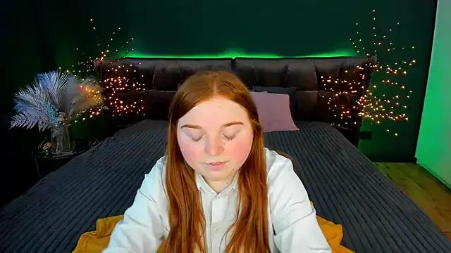 KattyRose8 on StripChat