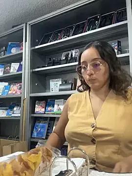 Freechat Kay_LustyWife on StripChat