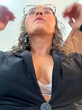 Freechat Kay_LustyWife on StripChat