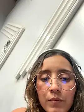 Freechat Kay_LustyWife on StripChat