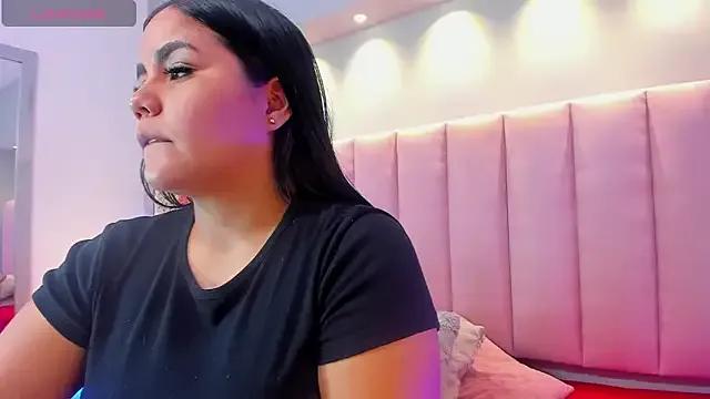 Freechat KeilyRoss on StripChat