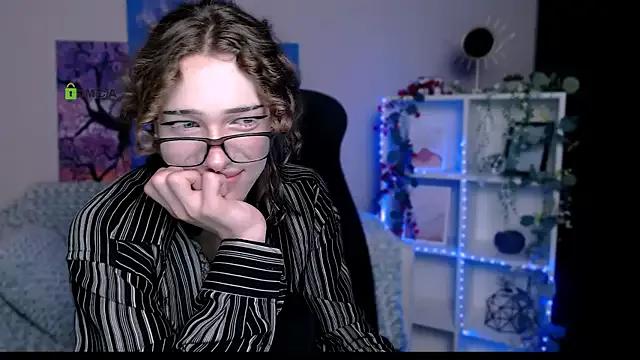 Freechat kevi_sunn on StripChat