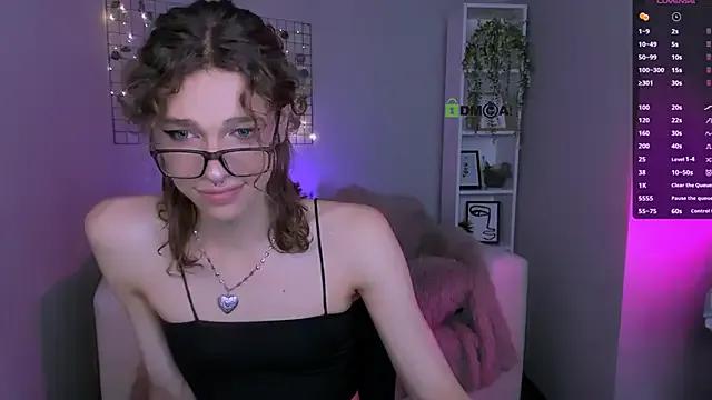 Freechat kevi_sunn on StripChat