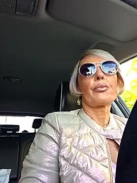 KirraWhite on StripChat