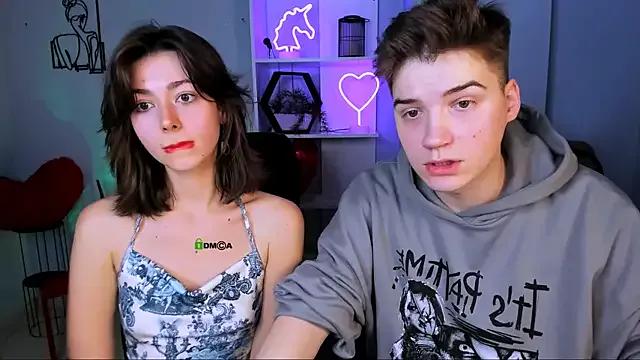 Freechat kitniss_dreamy on StripChat