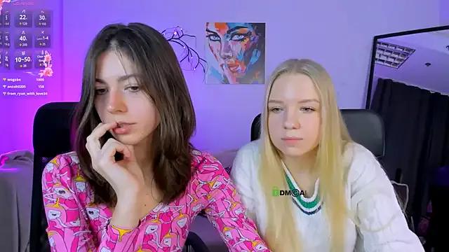 Freechat kitniss_dreamy on StripChat