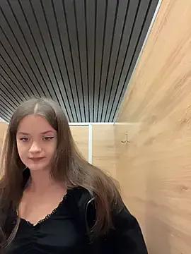 KittyQueeny on StripChat