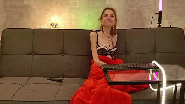 KittyRaine on StripChat 