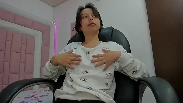 Freechat Klaret_Toy on StripChat