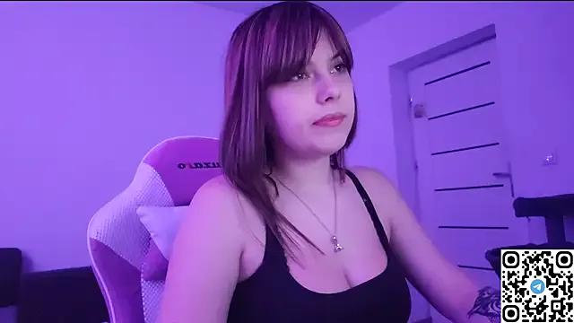 StripChat KristiBloom is Freechat KristiBloom — show belly