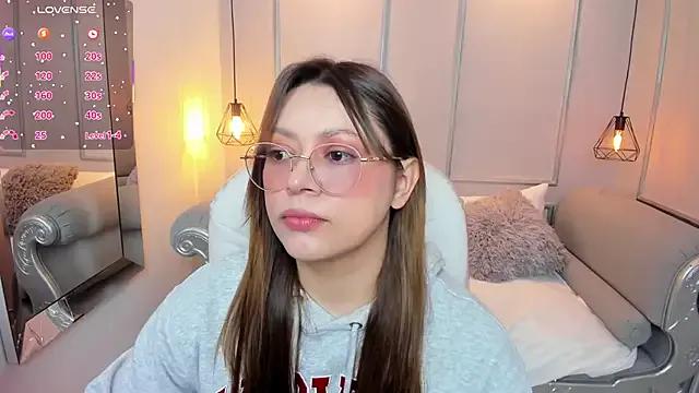 Freechat Lanna18 on StripChat