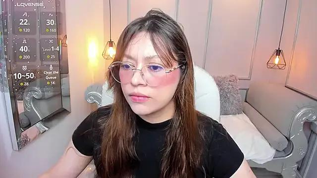 Freechat Lanna18 on StripChat