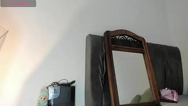 Freechat latinaStepmom on StripChat